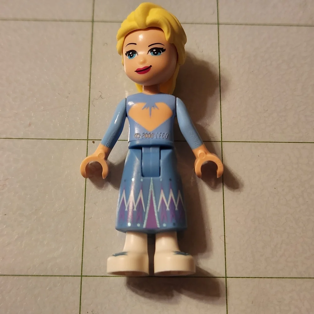 LEGO Minifigure  Elsa Disney Mini Fig Frozen